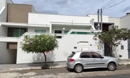 Casa com 4 quartos à venda na Cidade Nova, Governador Valadares 