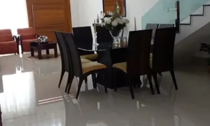 Casa luxo na ilha dos araújos  casa com 4 quartos sendo 3 suítes, sala imensa com pé direito de 6m de altura, copa, cozinha planejada, área de serviço, dependência de empregada, banheiro social e gara
