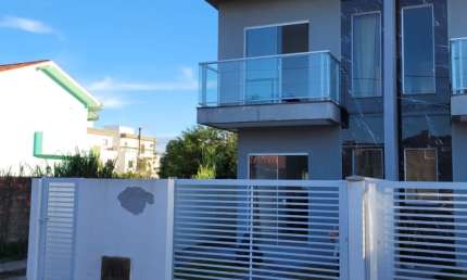Casa nova com área externa no Campeche em Florianópolis
