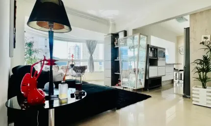 Lindo Apartamento Quadra Mar na Barra Sul em Balneário Camboriú- Apenas 50 metros da Praia