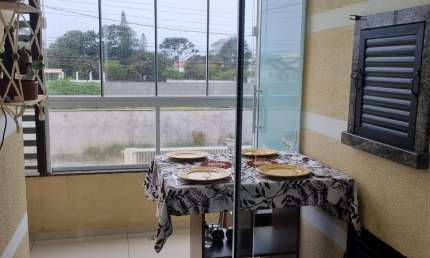 Apartamento 2 dormitórios 1 suíte a 500m da praia do Campeche