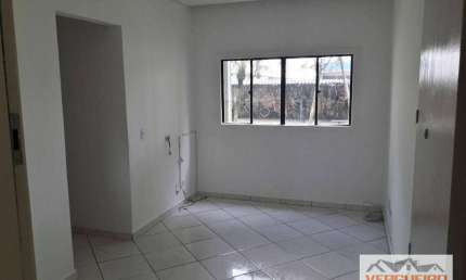 Lindo apartamento térreo com 2 quartos, armários, no Parque Industrial