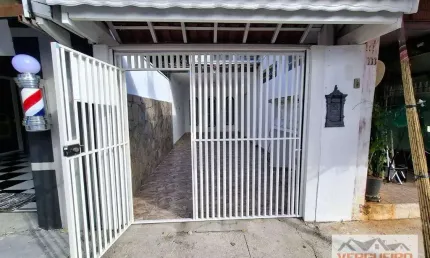 Casa comercial com 3 salas para alugar na Avenida Iguape, Jardim Satélite, São José dos Campos