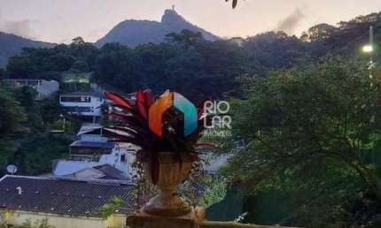 Casa à venda à venda no Cosme Velho, 455 m2, 7 Quartos (1 suíte), 7 Banheiros, 3 Vagas,  Rio de Jan