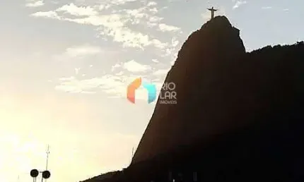 Apartamento à venda, botafogo, 3 quartos, armários embutidos, andar alto, claro e ótima ventilação,