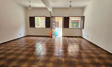 Rocha, casa triplex em vila, 3 quartos, 1 suíte, salão, 3 banheiros, quintal, solário, terraço, seg