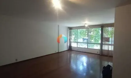 Apartamento, Tijuca, 4 quartos, 2 banheiros, copa-cozinha, área de serviço e 2 dependências, frente
