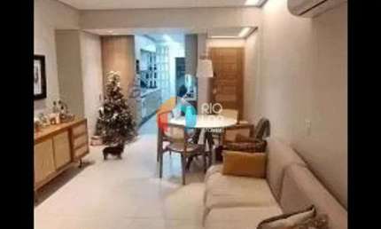 Apartamento à Venda em Copacabana, Reformado, 3 Quartos (1 suíte) Cozinha Planejada, Dependência Co