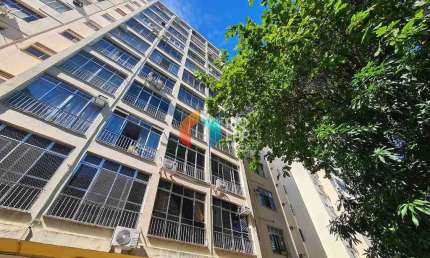 Apartamento à Venda em Botafogo, Quarto e Sala Original, Banheiro Amplo, Cozinha cabe fogão e gelad