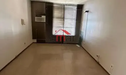 Sala comercial à venda na Santa Efigênia, Belo Horizonte  por R$ 160.000