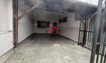 Casa com 2 quartos para alugar na Santa Terezinha, Belo Horizonte  por R$ 2.600
