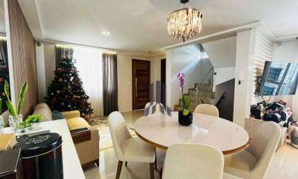 Sobrado com 3 dormitórios à venda, 205 m² por R$ 950.000,00 - São Lourenço - Curitiba/PR
