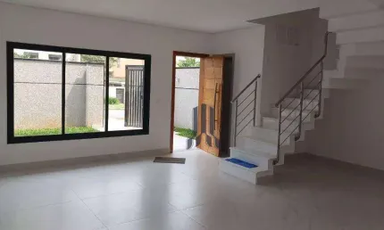 Sobrado Triplex com 3 Suítes e 2 Vagas à Venda - Vila Izabel - Curitiba/PR