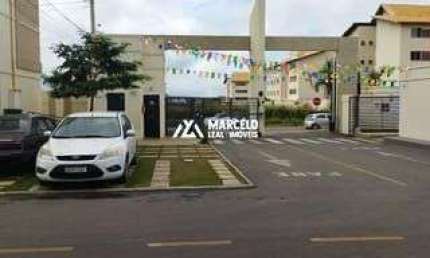 Vendo  apto padrão de 2/4 de 4º andar em condomínio fechado com completa infra e