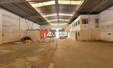 Vendo ou Alugo galpão com Habites Comercial e 750 M2 área útil com banheiros, co