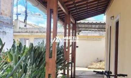 Espaçosa casa no Recreio, Vitória da Conquista - 6 quartos, 3 banheiros, 230m² -