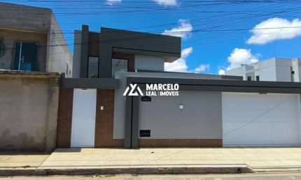 Linda casa em fase de preparação para Locação com 3/4 sendo 01 suíte + espaço go