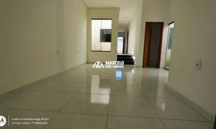 OPORTUNIDADE - Vendo casa com 3 quartos sendo 1 suíte, sala, cozinha, banheiro s