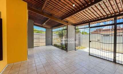 Casa com 4 dormitórios sendo 2 suítes à venda, 165 m² por R$ 360.000 - Nova Parnamirim - Parnamirim/RN