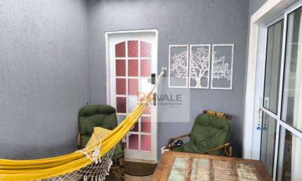 Casa com 3 dormitórios para alugar, 100 m² por R$ 3.142,24/mês - Vila Santos - Caçapava/SP