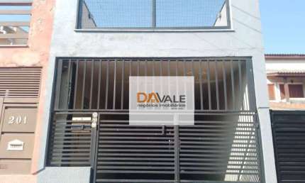 Sobrado com 2 dormitórios à venda, 110 m² por R$ 380.000