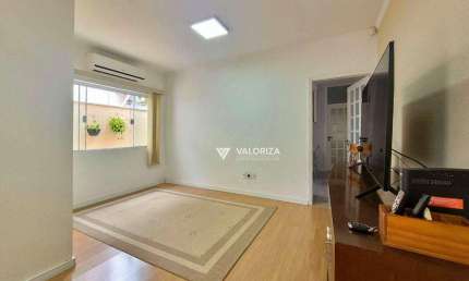 Casa, com 2 dorm, sendo 1 suite, com um grande espaço gourmet