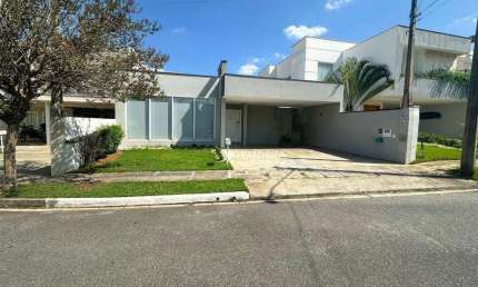 Casa com 3 dormitórios para alugar, 200 m² por R$ 8.117,67/mês - Parque Esplanada - Votorantim/SP