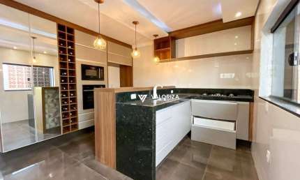 Casa com 5 quartos, sendo 1 suíte à venda, 159 m² por R$ 680.000 - Vila Angélica - Sorocaba/SP