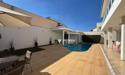 Casa com 4 quartos sendo 4 suítes no condomínio Villa dos Inglezes