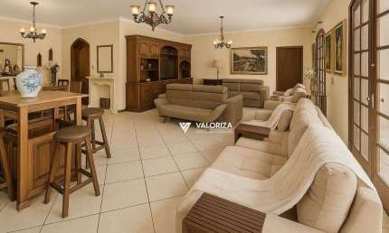 Casa com 4 quartos, sendo 1 suíte  à venda, 369 m² por R$ 990.000 - Vila Trujillo - Sorocaba/SP