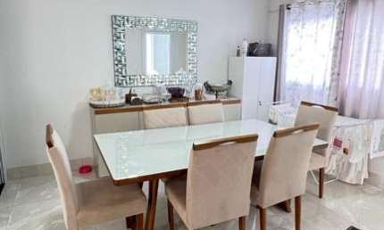 Casa Sobrado com 3 quartos e Móveis Planejados no bairro Vida Nova em Uberlândia!!!