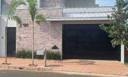 Casa 3 suítes à venda em Uberlândia-MG, bairro Quinta Alto Umuarama, com características incríveis!