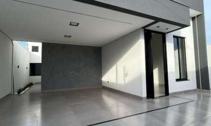 Casa 3 quartos e Área gourmet à venda no Grand Ville, Uberlândia há 2 minutos do Parque do Sabiá!