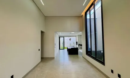 Imperdível: Casa à venda em Uberlândia-MG, Jardim Botânico! 3 suítes, 2 salas, 4 banheiros, 3 vagas, 250m² perto Hospital Municipal.