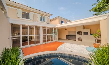 Casa com 3 quartos para venda em Alphaville Santana de Parnaíba