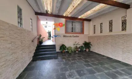 Sobrado à Venda com 3 dormitórios, 1 suíte, 2 vagas, com 190m², Jd Ocara em Santo André