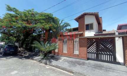 Casa com Mezanino à 250 metros da Praia de Itanhaém
