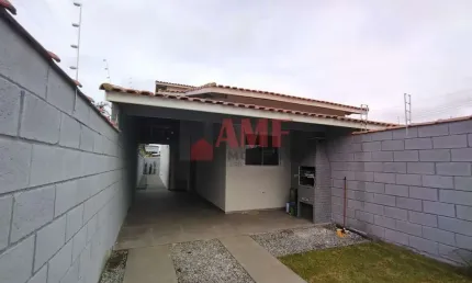 Casa à venda no bairro Jardim Das Palmeiras - Itanhaém/SP