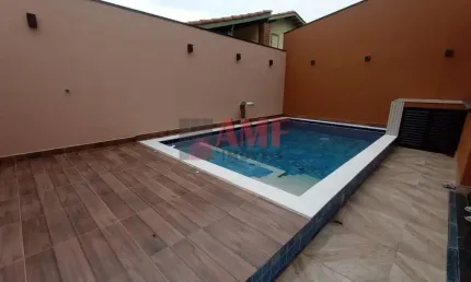 Sobrado à 50 metros da Praia do Suarão em Itanhaém/SP