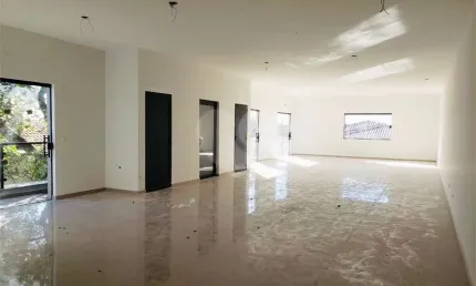 Prédio inteiro à venda ou para locação em Centro - SP