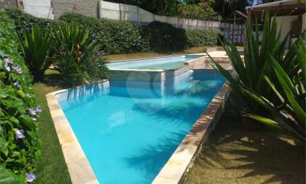 Sobrado com 3 quartos à venda em Jardim Do Lago - SP