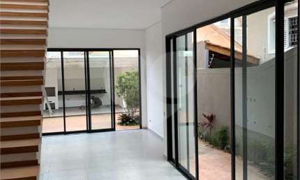Casa com 3 quartos à venda em Loteamento Loanda - SP