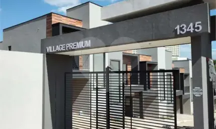 Condomínio com 1 quartos à venda em Jardim Santo Antônio - SP