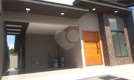 Casa com 3 quartos à venda na Padre Sebastião, --, Centro, Bom Jesus dos Perdões