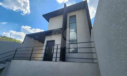 Casa com 3 quartos à venda na Yukio Sakata, --, Centro, Bom Jesus dos Perdões
