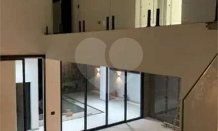 Condomínio com 3 quartos à venda em Condomínio Vale Das Águas - SP