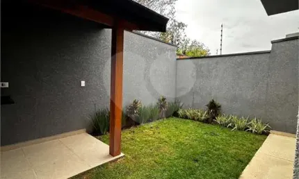 Casa térrea com 3 quartos à venda em Residencial Jardins Da Catalunha - SP