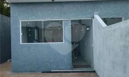 Casa com 3 quartos à venda em Vila Santa Helena - SP
