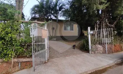 Chácara com 4 quartos à venda em Vila Santa Helena - SP