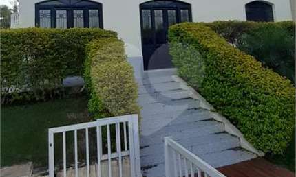 Casa com 5 quartos à venda ou para locação em Centro - SP